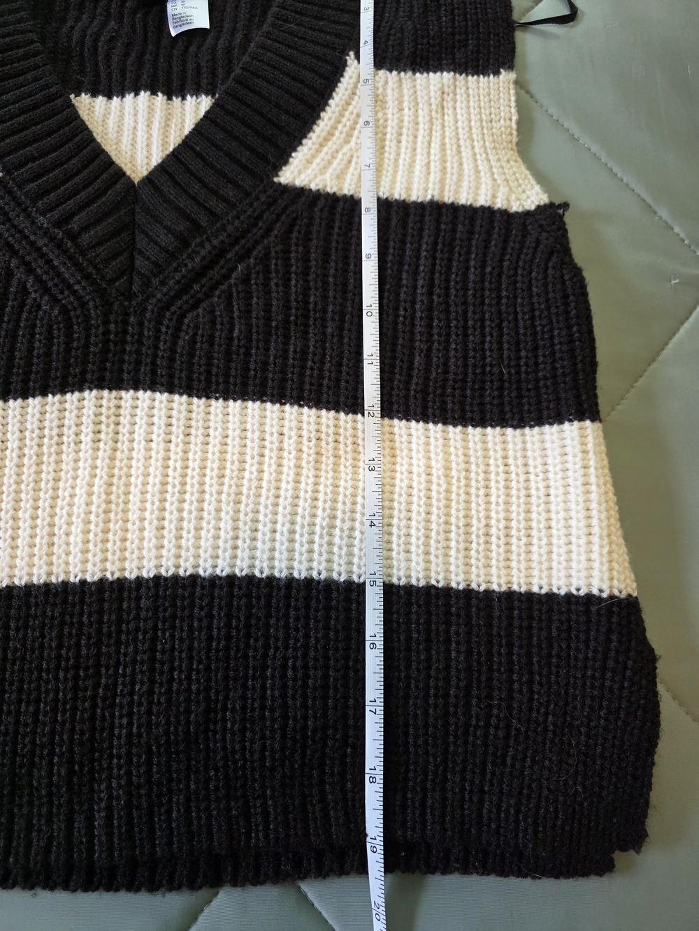Striped Knit V‑Neck Sweater Vest | Size Medium - Picture 9 of 9
